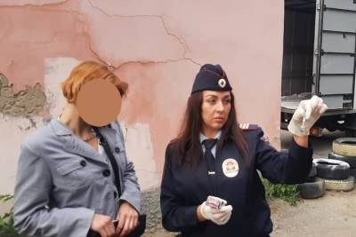На улице Соборной в Рязани задержали 35-летнюю женщину под наркотиками - rzn.mk.ru - Рязань