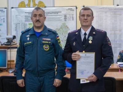 Лейтенанта тверской полиции наградили за спасение ребенка с льдины - rf-smi.ru - Россия - Тверь - Тверская обл.