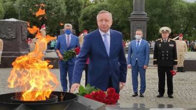 Дмитрий Медведев - Александр Беглов - В день Колпино Беглов почтил память защитников города - dp.ru