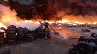 В Киевской области вспыхнул пожар на складе покрышек - ru.slovoidilo.ua - Украина - Киевская обл.