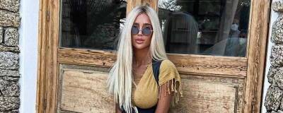 Новую девушку Тимати вычислили по фотографии руки - runews24.ru - Украина - Греция