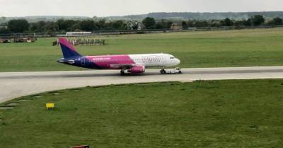 Во Львове совершил аварийную посадку самолет Wizz Air - delo.ua - Украина - Львов - Ивано-Франковская обл. - район Коломыйский