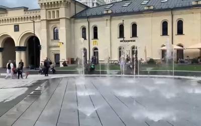 Виталий Кличко - В Киеве отремонтировали поврежденный сразу после открытия фонтан - korrespondent.net - Украина - Киев