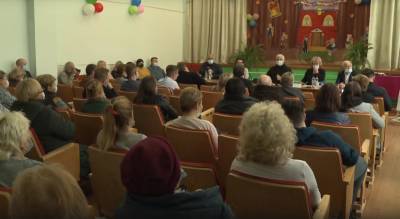 Владимир Уйба - Глава Коми Владимир Уйба встретился с жителями ухтинского поселка Боровой - komiinform.ru - респ. Коми