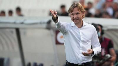 Валерий Карпин - Карпин разочарован игрой сборной России в матче с Кипром - iz.ru - Россия - Израиль - Хорватия - Кипр