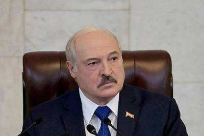 Александр Лукашенко - Лукашенко посчитал «убожеством» игру футболистов Белоруссии - lenta.ru - Белоруссия - Минск