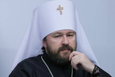 Иларион Алфеев - В РПЦ призвали знакомиться в храме - lenta.ru - Россия