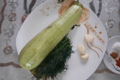 Легкий завтрак или закуска: простой рецепт вкусных тушеных кабачков в соевом соусе - ukrainianwall.com - Украина