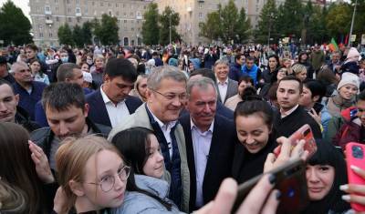 Радий Хабиров - Жители Башкирии возмутились толпе без масок на юбилее города Октябрьского - mkset.ru - Башкирия