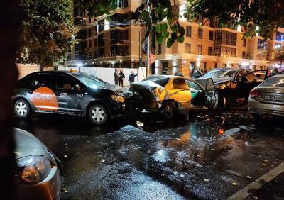 Пьяный водитель устроил массовую аварию в центре Рязани - ya62.ru - Рязань
