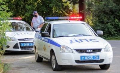 В Бугульме водитель «Лады» сбил пешехода, врезался в ворота и погиб - realnoevremya.ru - Россия - респ. Татарстан - Казань