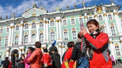 Сергей Корнеев - Число иностранных туристов в Петербурге сократилось в 8 раз - dp.ru - Китай - Санкт-Петербург - Сочи - Краснодарский край - Турция - Германия - Франция - Индия - Финляндия - Куба - Эмираты