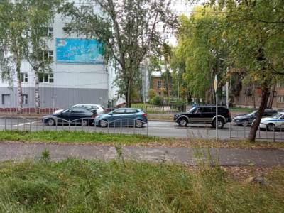 В центре Сыктывкара пьяный водитель устроил тройное ДТП - bnkomi.ru - респ. Коми - Сыктывкар