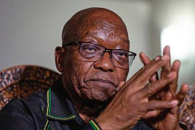 Джейкоб Зума - Осужденного экс-президента ЮАР освободили от наказания - lenta.ru - Юар