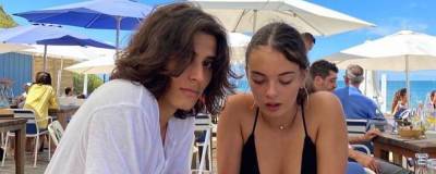 Моника Беллуччи - 16-летняя дочь Моники Беллуччи отправилась на отдых с молодым манекенщиком - runews24.ru - Франция