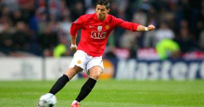 Криштиану Роналду - "МЮ" за 12 часов продал футболки Роналду на 45 млн долларов - ren.tv - Португалия