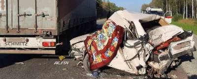 В массовом ДТП под Новосибирском погиб 46-летний водитель ВАЗ-2106 - runews24.ru - Россия - Новосибирск - Омск - Новосибирская обл.