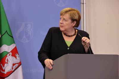 Ангела Меркель - Меркель одобрила переговоры с талибами - lenta.ru - Россия - Украина - Германия - Афганистан