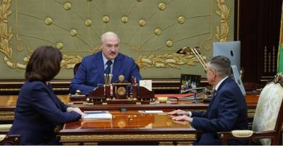 Александр Лукашенко - Александр Лукашенко пообещал "Белоруснефти" "крышу" в вопросе развития инфраструктуры под электромобили - grodnonews.by - Белоруссия - Витебск