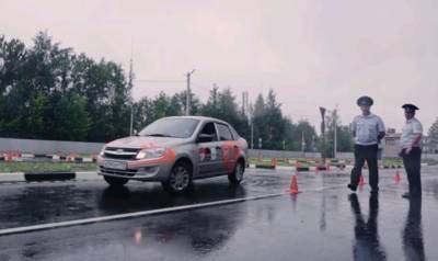 Автоэксперт объяснил, почему лучше сдавать экзамен в ГИБДД на «механике» - vm.ru - Москва