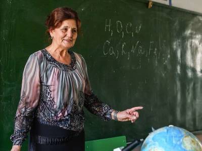 Лучшим сельским педагогом Смоленщины стала учитель из Хиславичского района - rabochy-put.ru