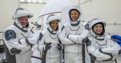 Три дня на орбите и выше МКС. SpaceX впервые отправит гражданский экипаж в космос - focus.ua - Украина - шт.Флорида