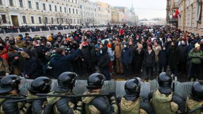 Алексей Навальный - Художник получил 3 года колонии за акцию в поддержку Навального - svoboda.org - Санкт-Петербург - Магадан