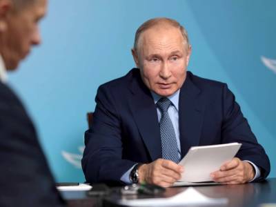 Владимир Путин - Дальний Восток станет привлекательнее для инвесторов и туристов - rosbalt.ru - Россия - Приморье край