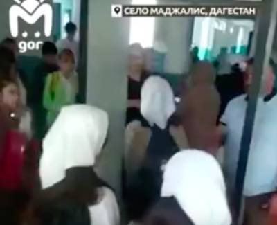 «Талибан» для дагестанской школы: девочек попытались обязать носить платки - eadaily.com