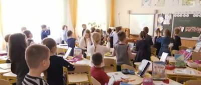 В киевской гимназии почти 200 детей подхватили опасный вирус - w-n.com.ua