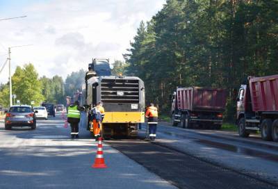 В Сосновом Бору начали масштабный ремонт важного участка улично-дорожной сети - online47.ru - Сосновый Бор