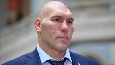 Николай Валуев - Артем Дзюбы - Валуев предположил, сможет ли Дзюба вернуться в сборную России при Карпине - russian.rt.com - Россия - Санкт-Петербург - Кипр