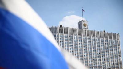 Михаил Мишустин - Кабмин выделит два миллиарда рублей на борьбу с COVID-19 в России - vm.ru - Россия