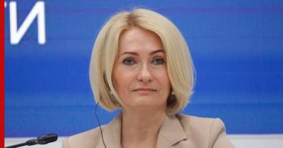 Виктория Абрамченко - "Борщевой набор" в Россию хотят везти из-за рубежа - profile.ru - Россия