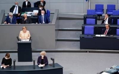 Ангела Меркель - Армин Лашет - Меркель в последний раз выступила в Бундестаге - korrespondent.net - Украина - Германия - Парламент