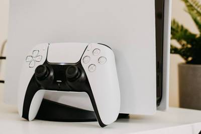 Игры для PlayStation подорожают - lenta.ru