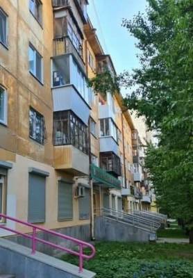 В Екатеринбурге продают квартиру с 94-летней бабушкой. Она будет жить там, пока не умрет - znak.com - Екатеринбург