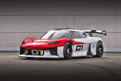 Загадочным электрическим концептом Porsche оказался кубковый спорткар Mission R с двумя двигателями мощностью 1100 л.с., разгоном до «сотни» за 2,5 сек и батареей на 80 кВтч - itc.ua - Украина - Германия