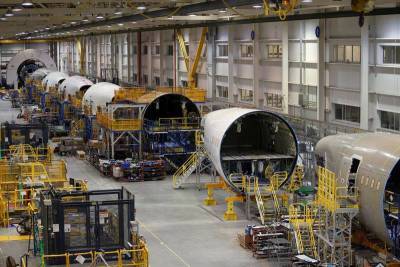 Boeing упал на премаркете, а AMC Entertainment выросла - smartmoney.one - Reuters