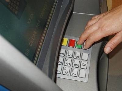 Юрисконсульт Поздняков рассказал, что делать, если банкомат «съел» банковскую карту - rosbalt.ru