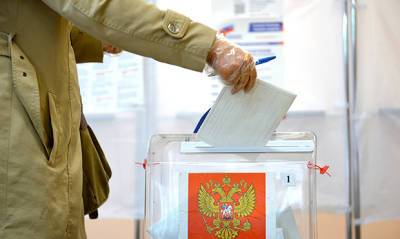 Роман Юнеман - Бюджетников принуждают открепляться со своих избирательных участков и голосовать на работе - og.ru - Москва - Кемеровская обл. - Оренбургская обл. - Самарская обл.