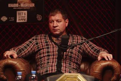 Александр Емельяненко - Александр Емельяненко рассказал об истерике брата из-за его телефонного звонка - lenta.ru