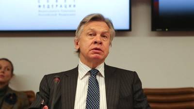 Владимир Зеленский - Владимир Путин - Алексей Пушков - Сенатор Пушков сравнил слова Кулебы о важности вопроса Крыма с «пропагандистским трюком» - inforeactor.ru - Россия - Украина - Киев - Крым