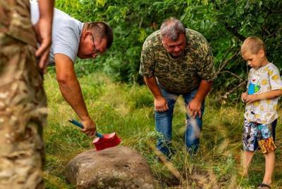 В Днепропетровской области археологи нашли рекордную "каменную бабу" - kp.ua - Украина - Днепропетровская обл. - Днепропетровск