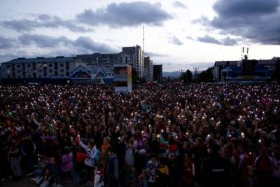 День города в Южно-Сахалинске: песни Панайотова и фейерверк повсюду - sakhalin.info - Южно-Сахалинск