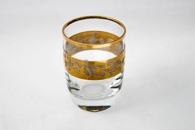 Россияне стали меньше пить водку - lenta.ru - Россия