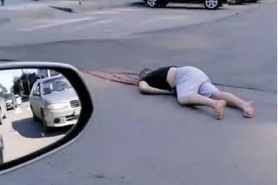 Жена сбитого насмерть мужчины ищет свидетелей ДТП в Новосибирске - novos.mk.ru - Новосибирск