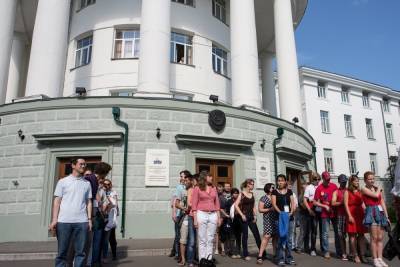 Эдуард Лысенко - В Москве предложили ввести в школах систему распознавания лиц - mk.ru - Москва