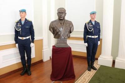 Богдан Хмельницкий - В рязанском Канищеве открыли бюст маршалу Сергею Бирюзову - rzn.mk.ru - Рязанская обл. - Рязань - Белград - София