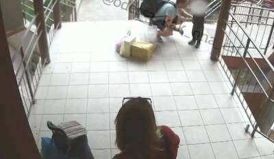 Безжалостное "воспитание" одесситами 1,5-летнего ребенка попало на видео: "плакал от боли" - politeka.net - Украина - Одесса